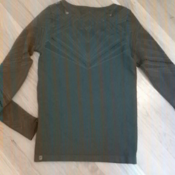FAbletics seamless top. Olive green. Runs small. - Picture 2 of 2